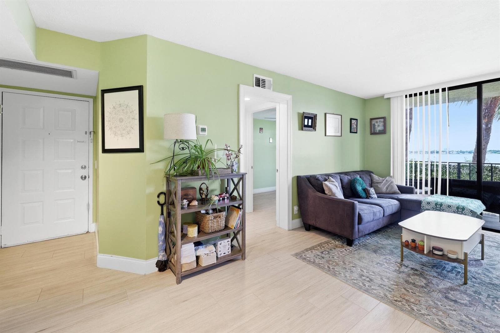 760 EXECUTIVE CENTER Drive # 24, West Palm Beach, FL 33401 — zdjęcie 3