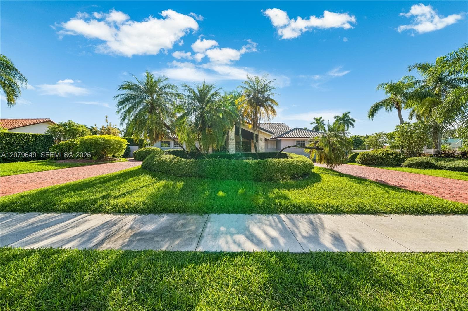 590 NW 132nd Ave, Miami, FL 33182 — zdjęcie 2