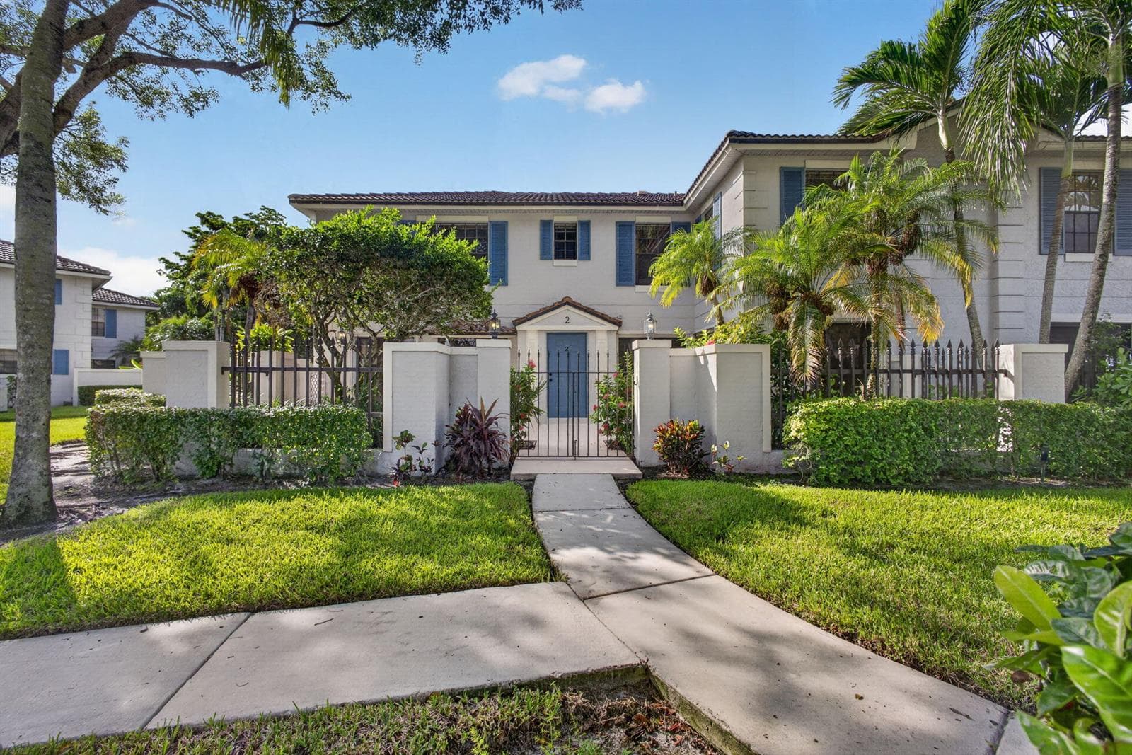 350 PRESTWICK Circle # 2, Palm Beach Gardens, FL 33418