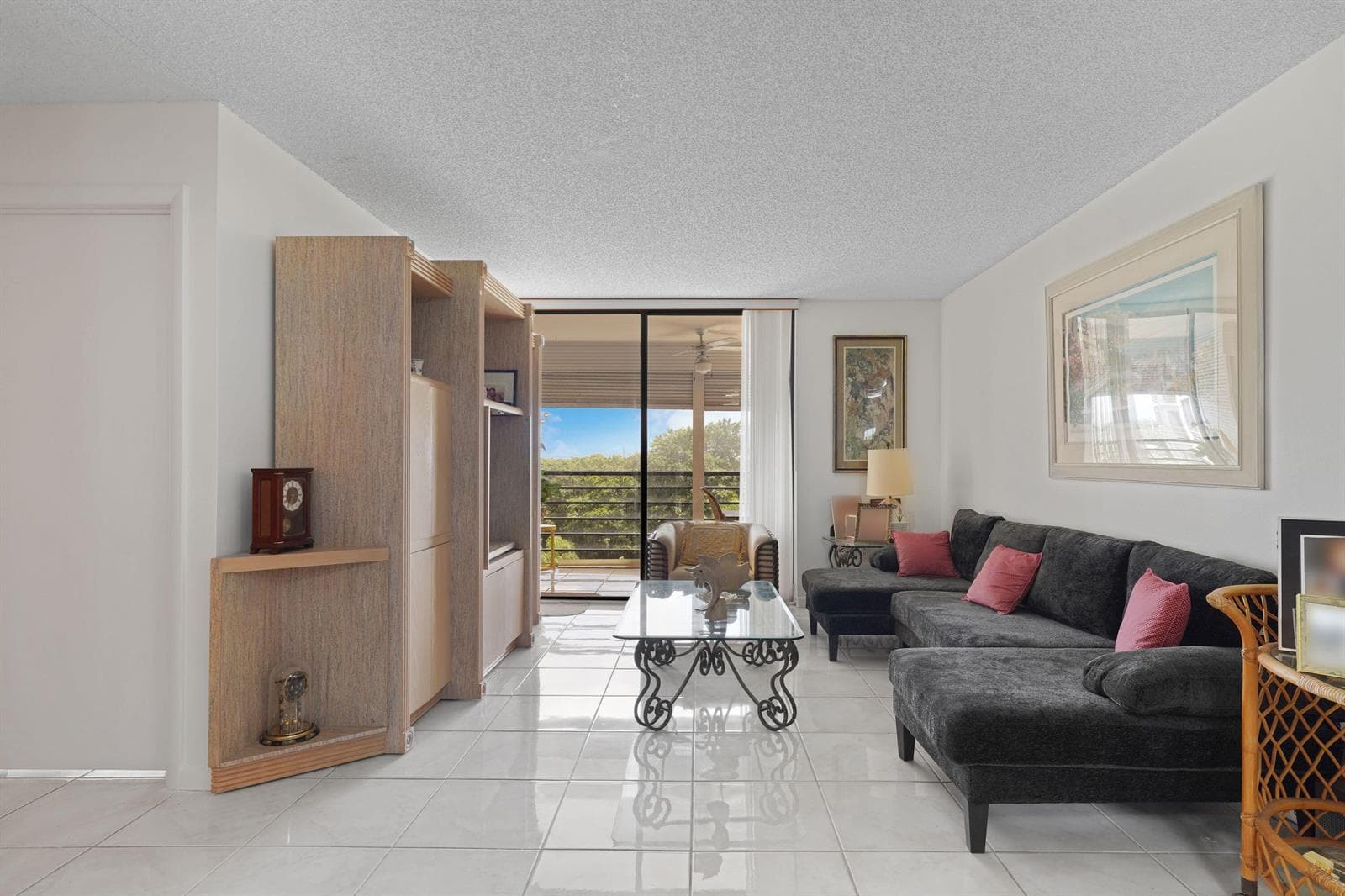 1200 Saint Charles Place # 509, Pembroke Pines, FL 33026 — zdjęcie 3