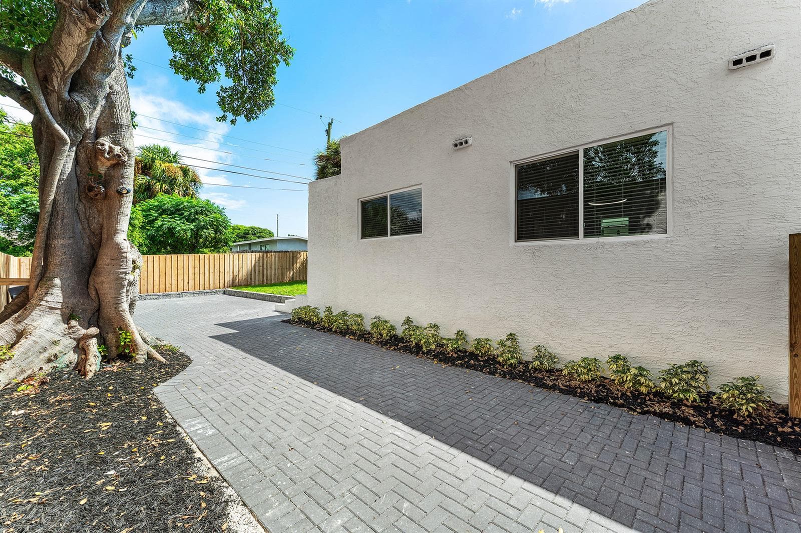 1150 W 25th Street, Riviera Beach, FL 33404 — zdjęcie 3