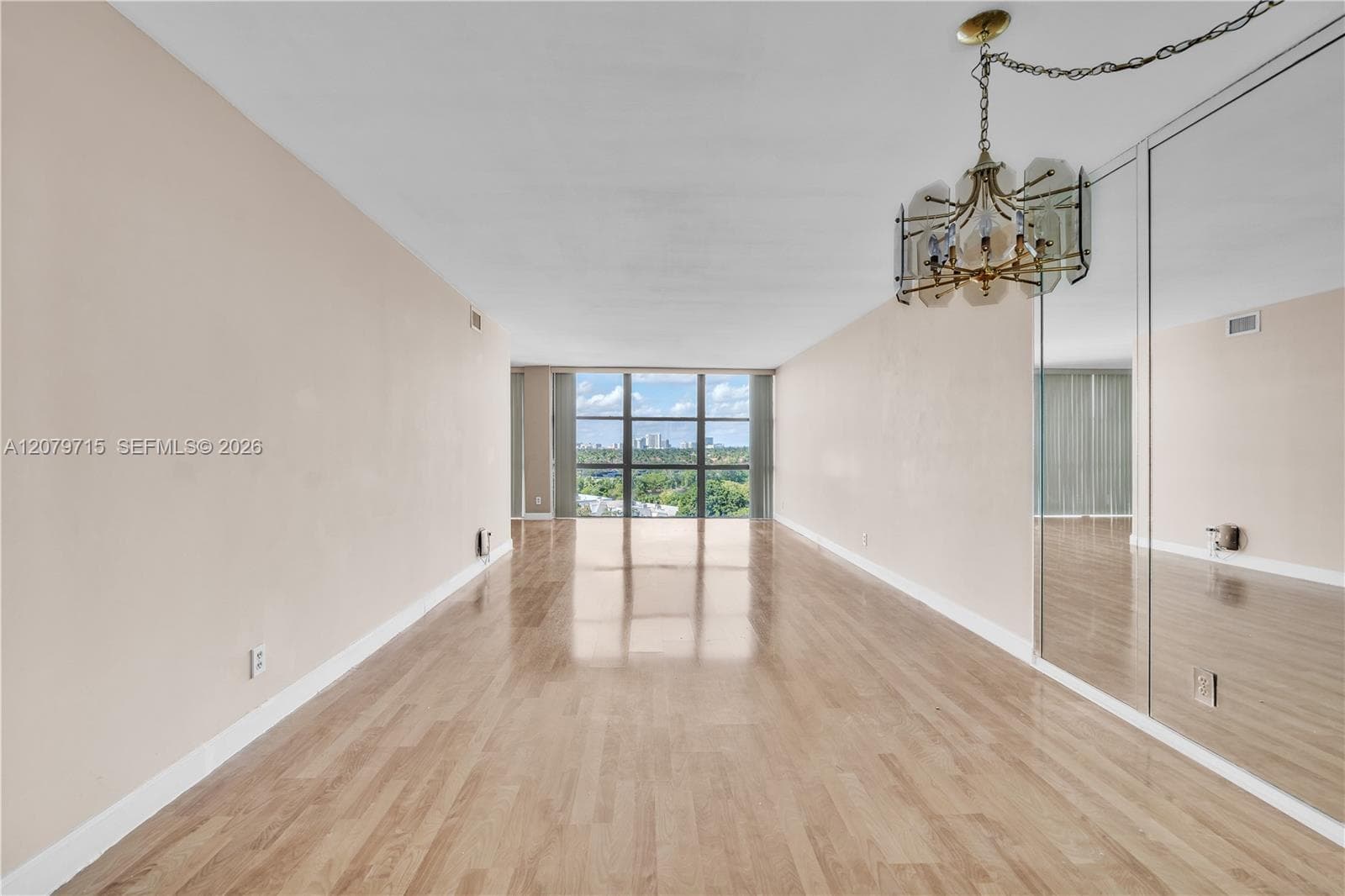 1000 Parkview Dr # 925, Hallandale Beach, FL 33009 — zdjęcie 2