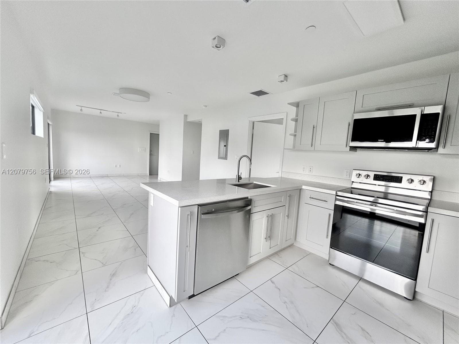 836 SW 2nd St # 401, Miami, FL 33130