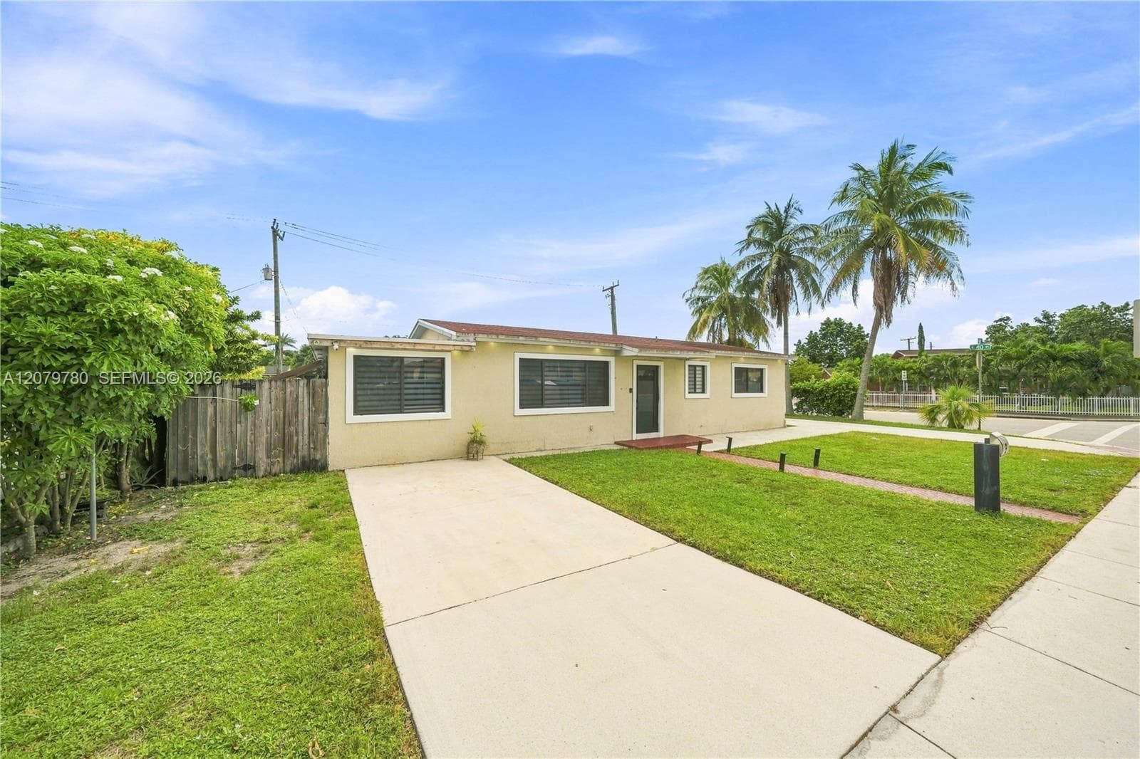 4041 W 8th Ave, Hialeah, FL 33012 — zdjęcie 2