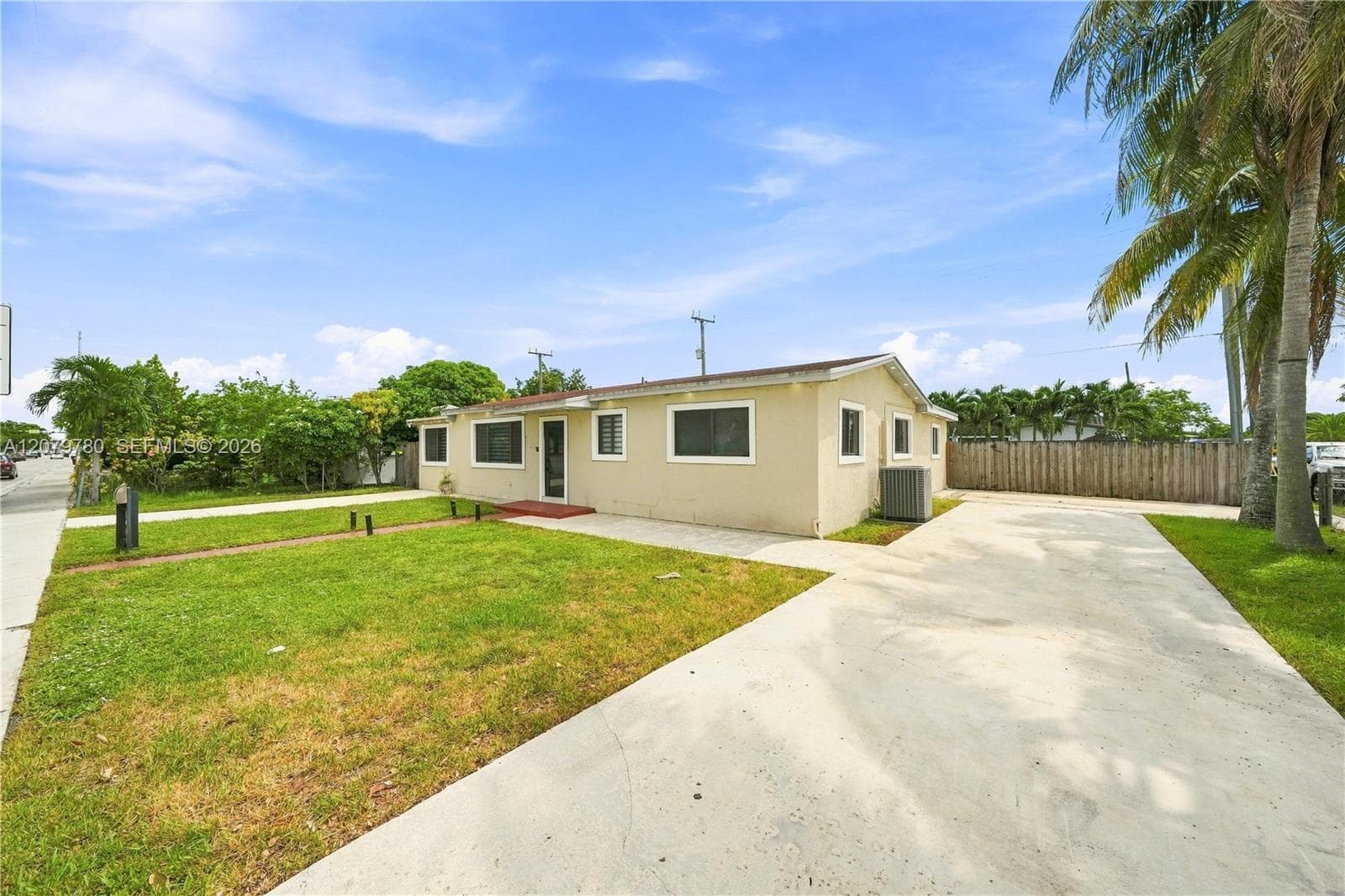 4041 W 8th Ave, Hialeah, FL 33012 — zdjęcie 3