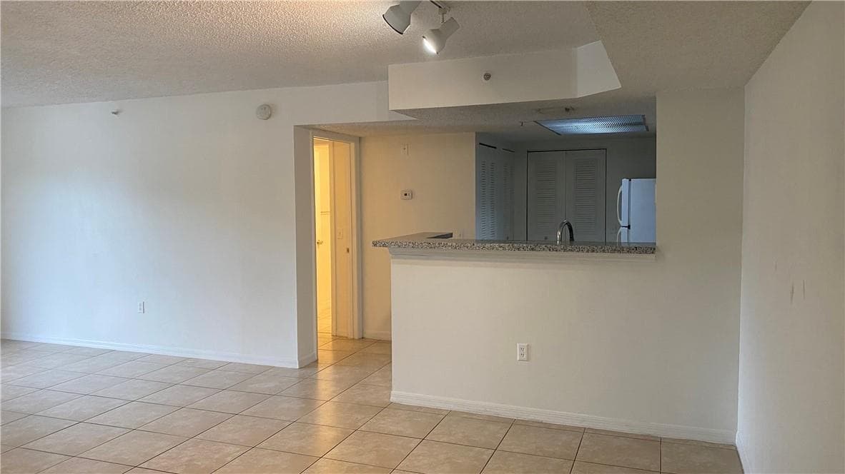 5045 WILES Road # 205, Coconut Creek, FL 33073 — zdjęcie 4