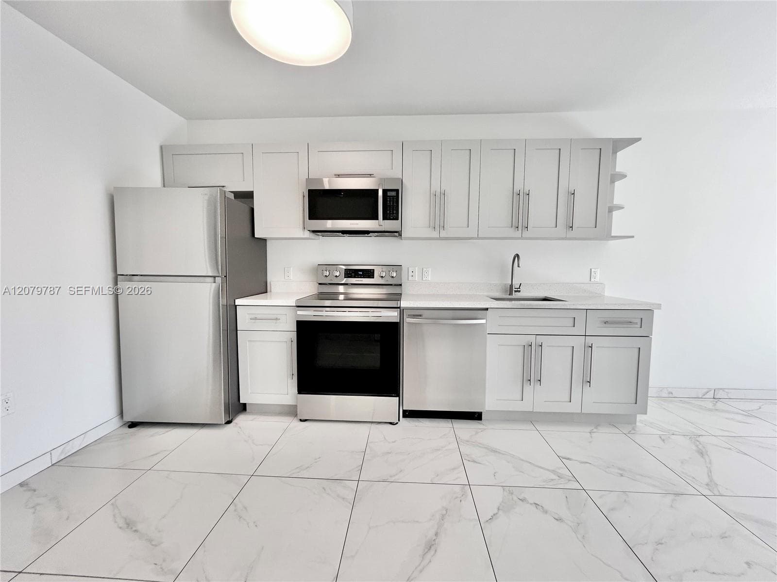 836 SW 2nd St # 404, Miami, FL 33130 — zdjęcie 2