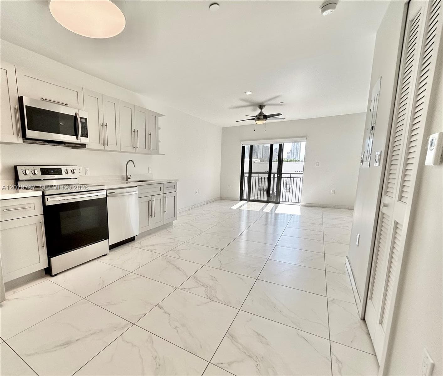 836 SW 2nd St # 404, Miami, FL 33130