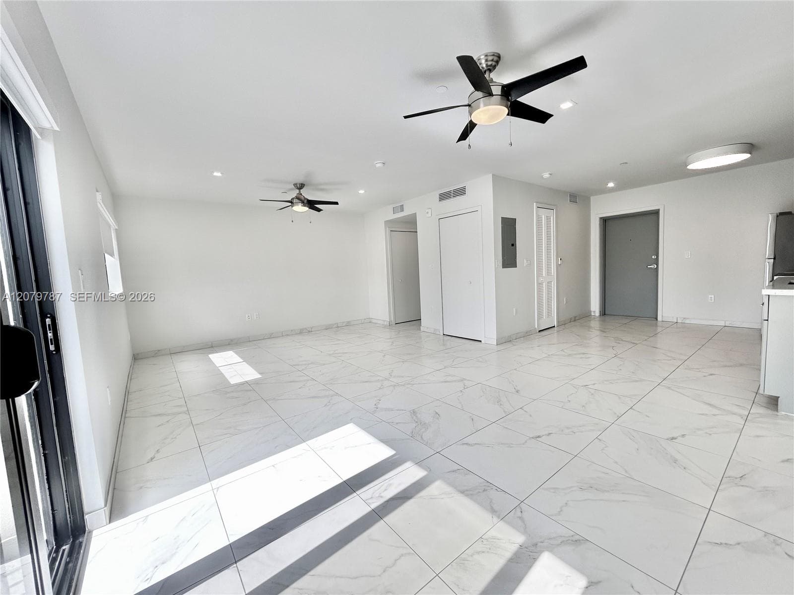 836 SW 2nd St # 404, Miami, FL 33130 — zdjęcie 5