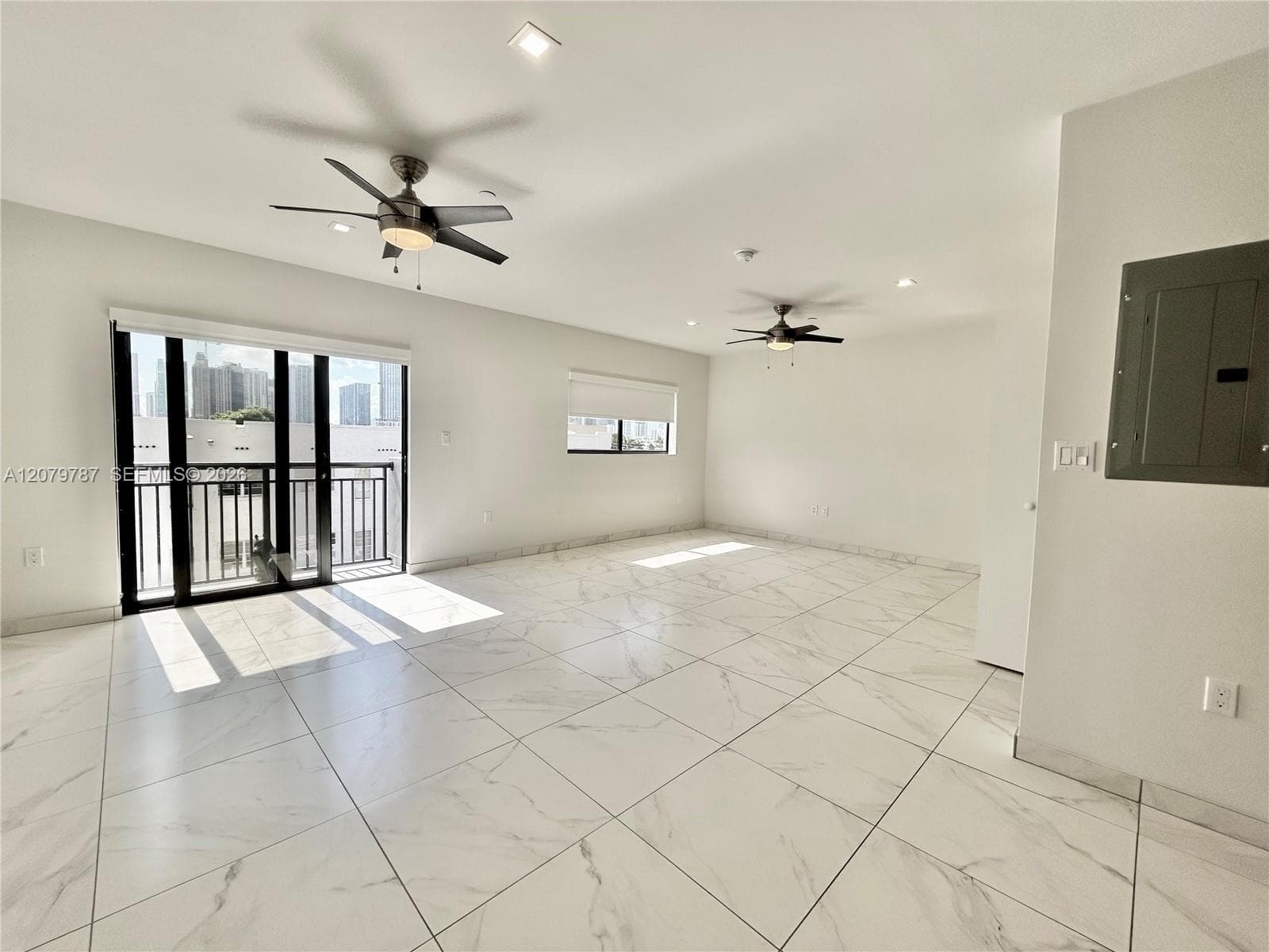 836 SW 2nd St # 404, Miami, FL 33130 — zdjęcie 4