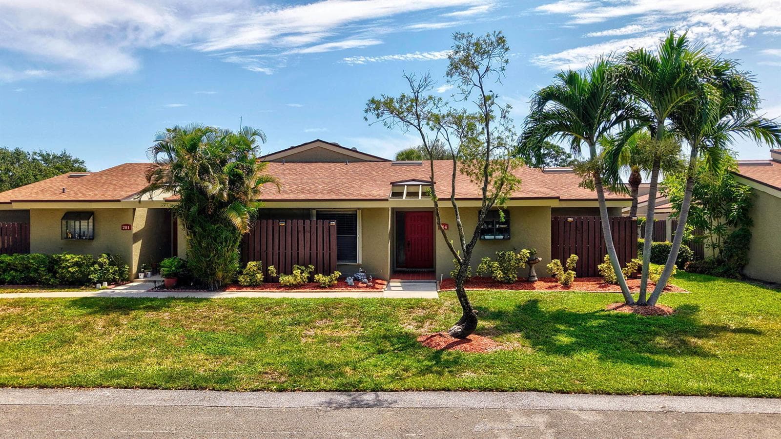 204 Meadows Drive, Boynton Beach, FL 33436