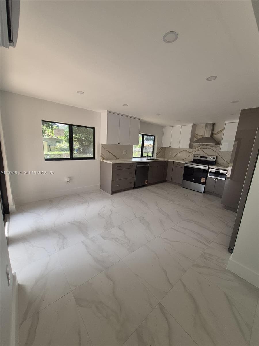 270 NW 147th St # 270, Miami, FL 33168 — zdjęcie 5