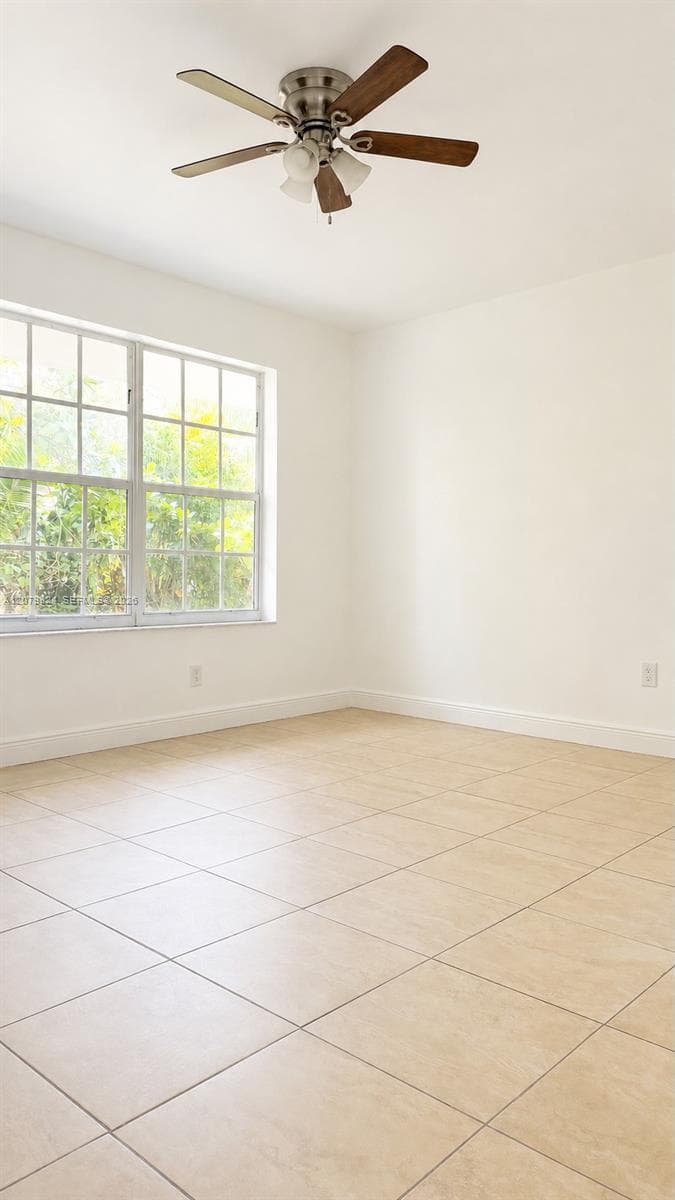 1421 NE 148th St # 2, Miami, FL 33161 — zdjęcie 2