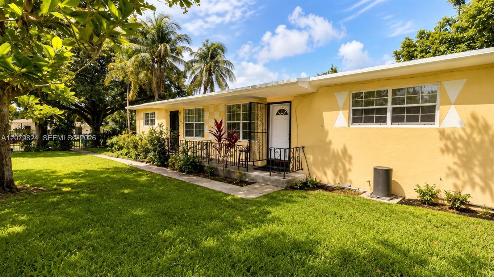 1421 NE 148th St # 2, Miami, FL 33161