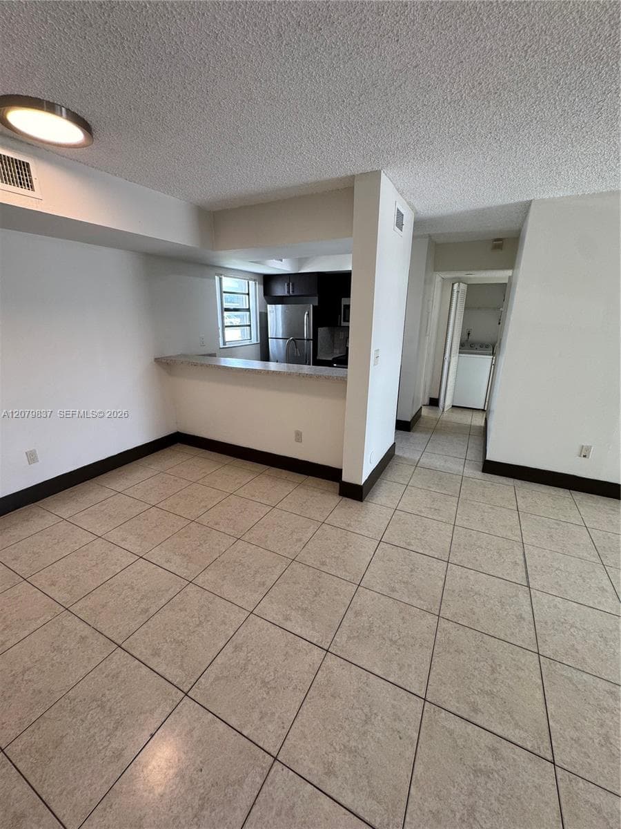 18224 Mediterranean Blvd # 2-17, Miami, FL 33015 — zdjęcie 5