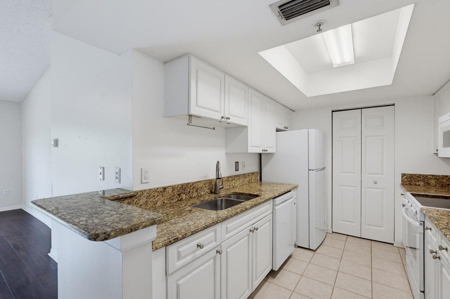 400 CRESTWOOD Court N # 417, Royal Palm Beach, FL 33411 — zdjęcie 3