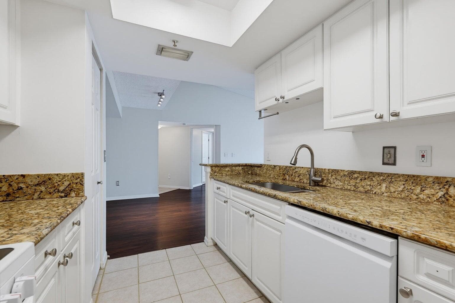 400 CRESTWOOD Court N # 417, Royal Palm Beach, FL 33411 — zdjęcie 4
