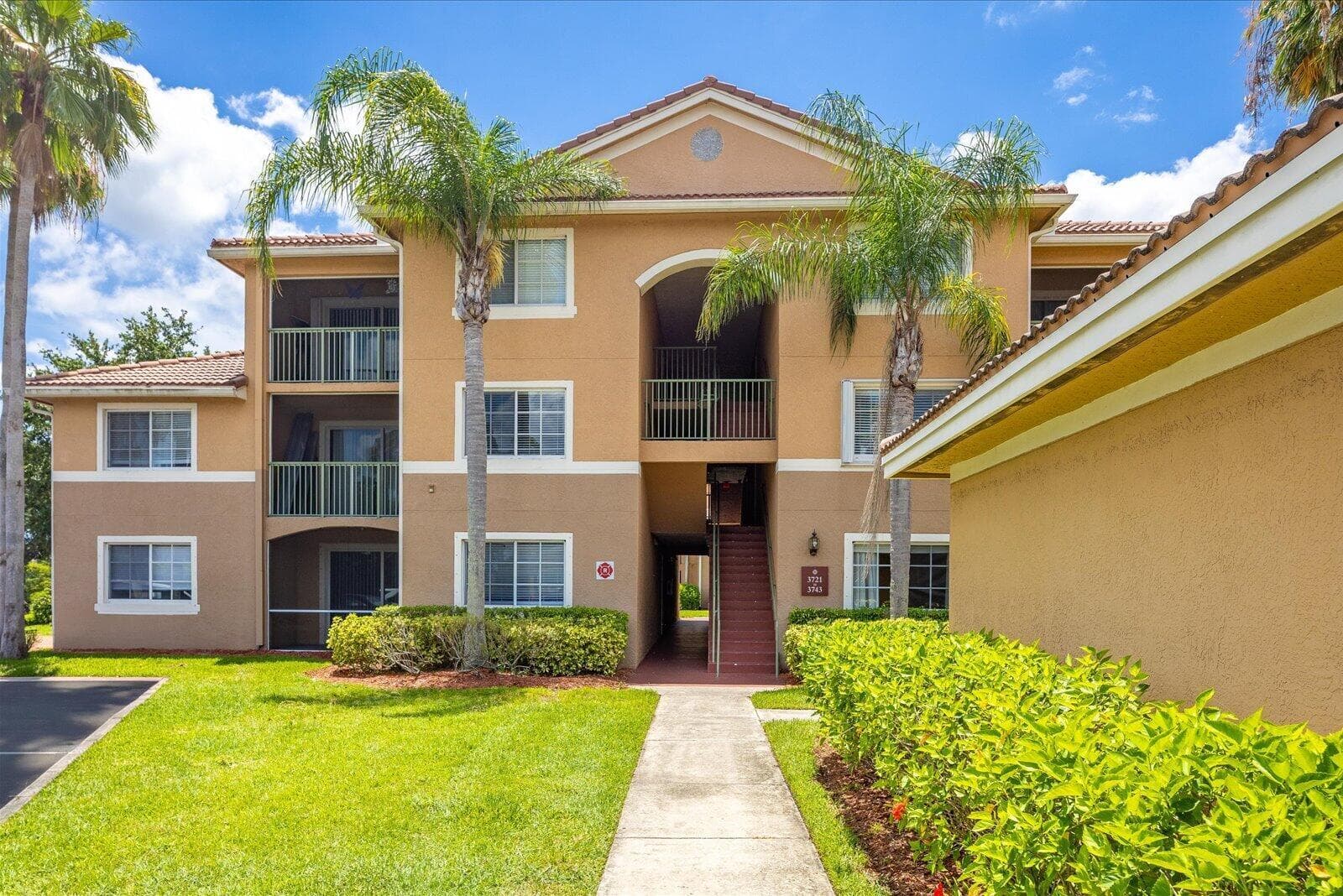 3721 NW Mediterranean Lane, Jensen Beach, FL 34957 — zdjęcie 2