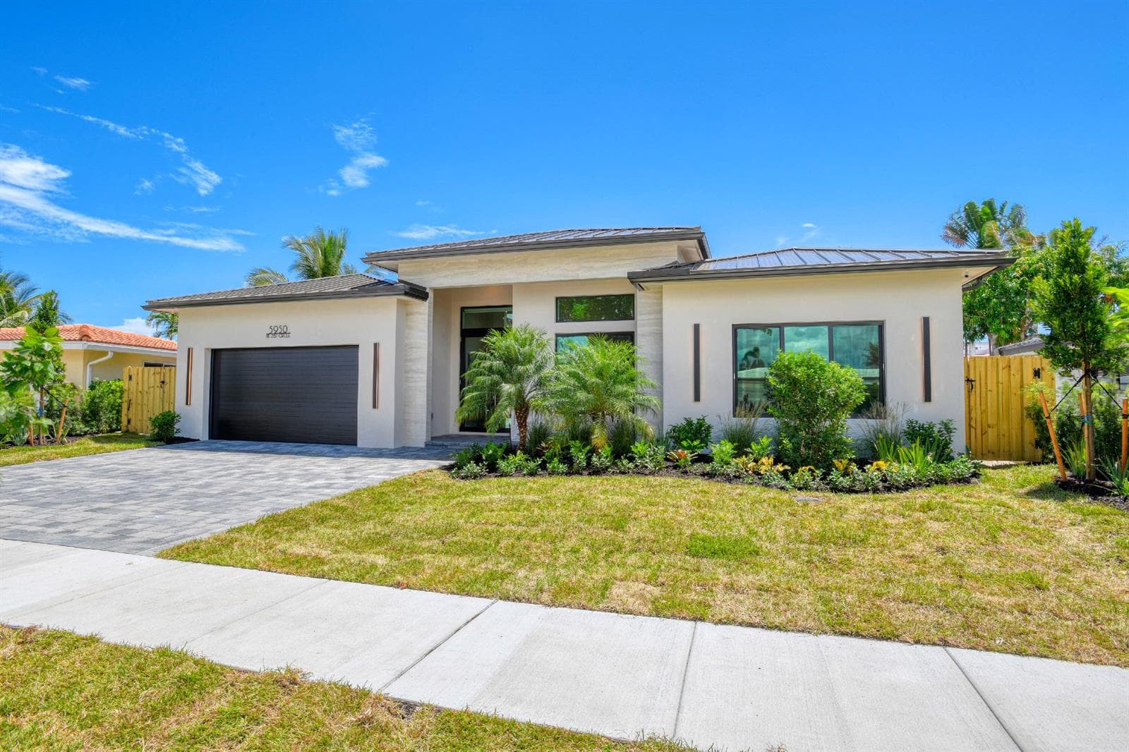 5950 NE 21st Circle, Fort Lauderdale, FL 33308 — zdjęcie 2