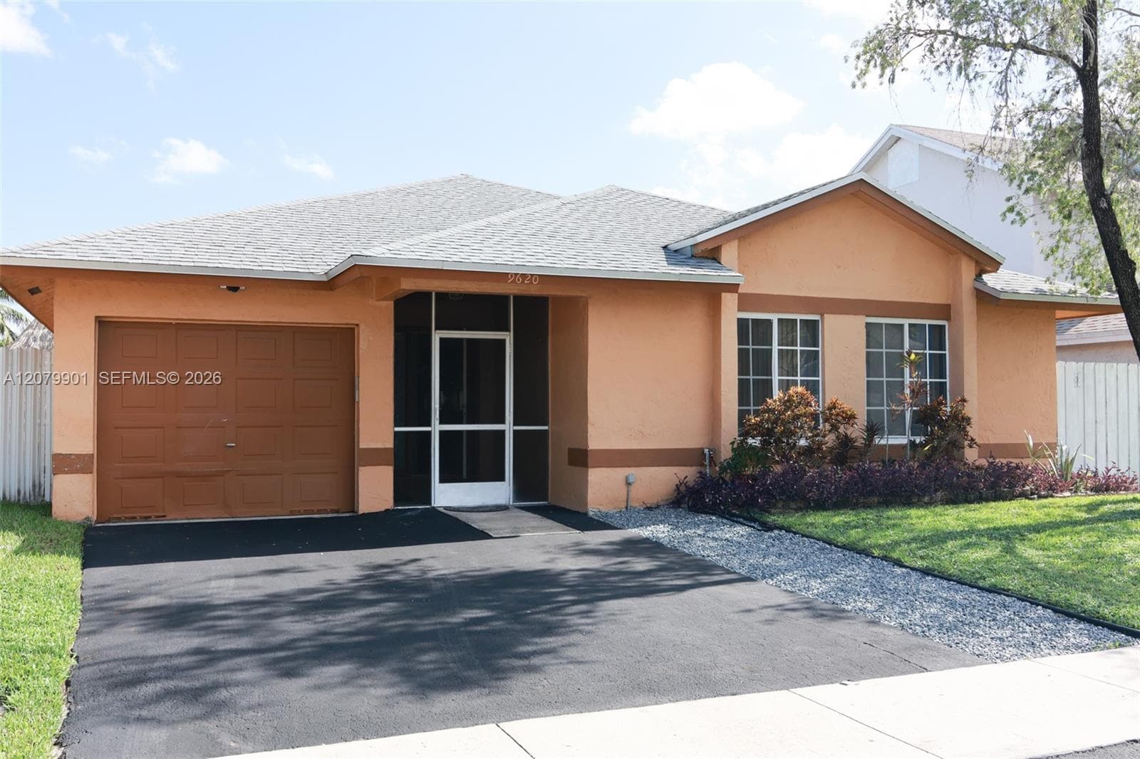 9620 SW 9th Ct, Pembroke Pines, FL 33025 — zdjęcie 2