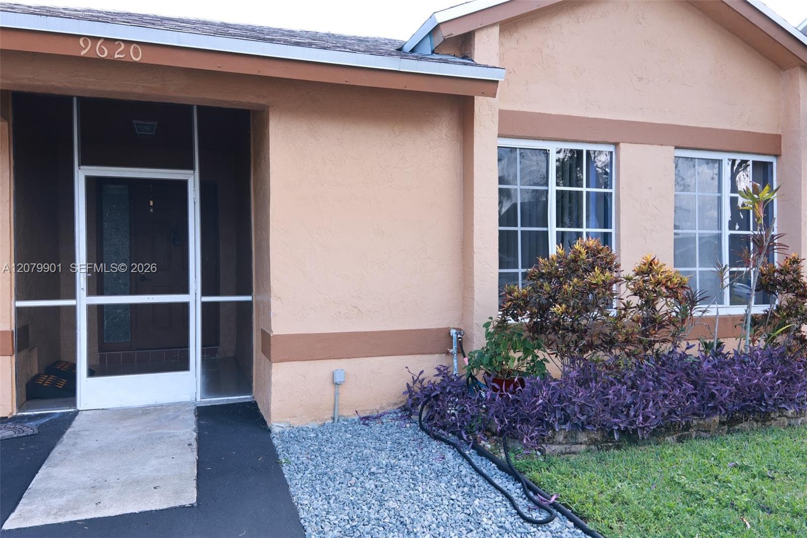 9620 SW 9th Ct, Pembroke Pines, FL 33025 — zdjęcie 3