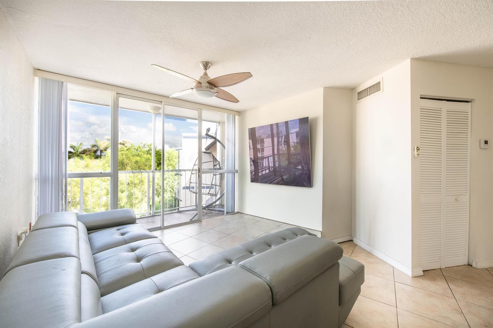 6995 NW 186th Street # E508, Hialeah, FL 33015