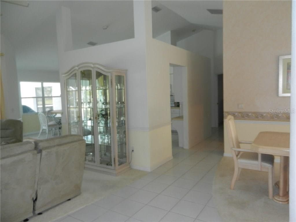 589 ROTONDA CIRCLE, ROTONDA WEST, FL 33947 — zdjęcie 3