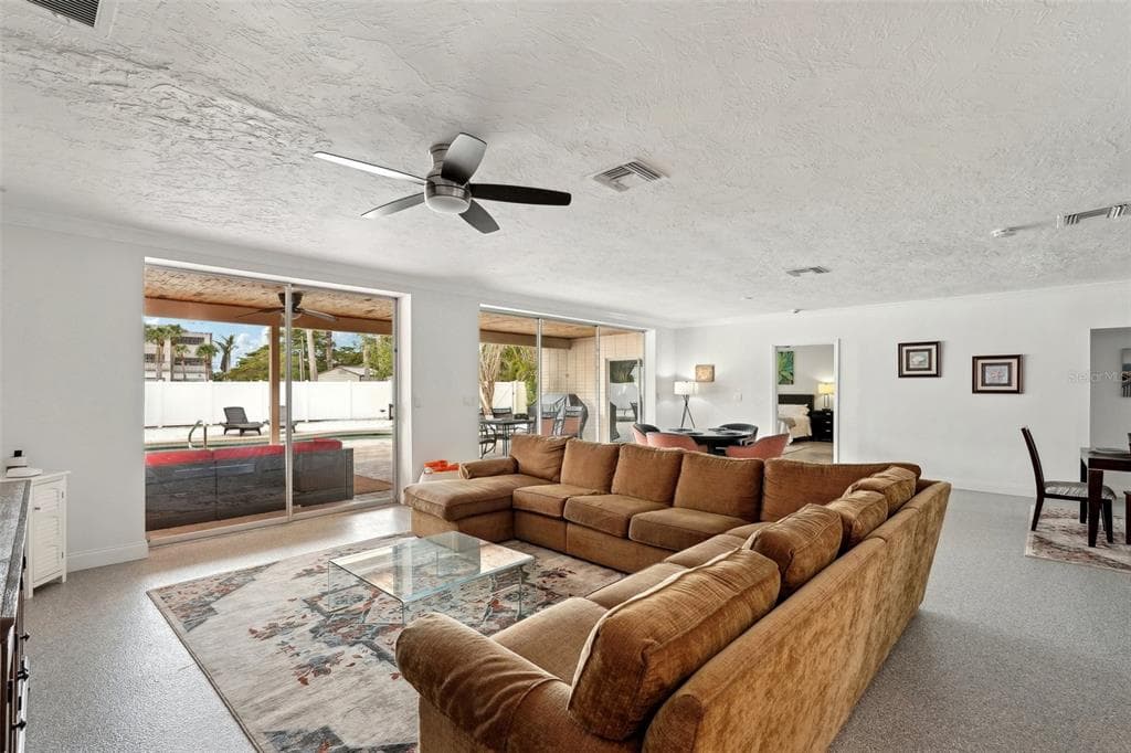 55 N WASHINGTON DRIVE, SARASOTA, FL 34236 — zdjęcie 2