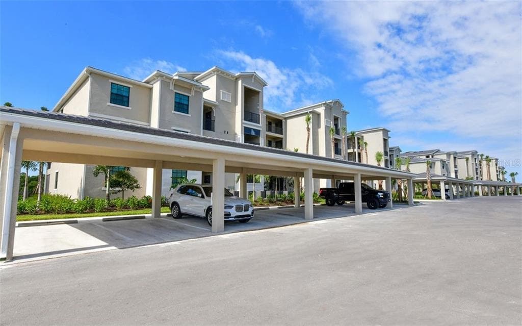 17520 GAWTHROP DRIVE # 203, LAKEWOOD RANCH, FL 34211