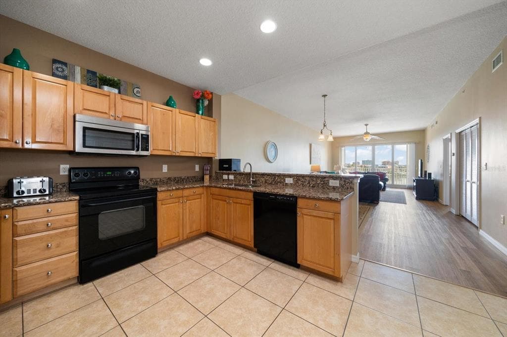 530 S GULFVIEW BOULEVARD # 401, CLEARWATER BEACH, FL 33767 — zdjęcie 5