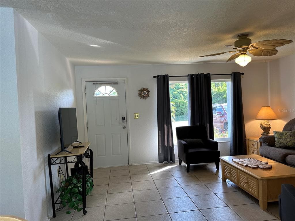 18625 ALPHONSE CIRCLE, PORT CHARLOTTE, FL 33948 — zdjęcie 2