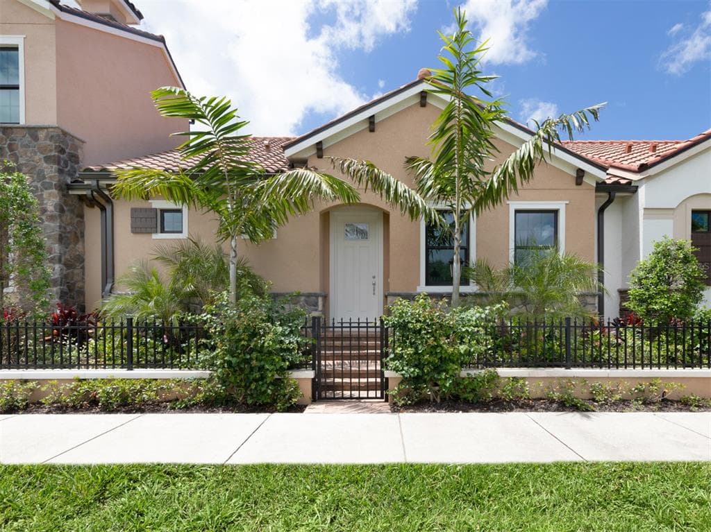 930 E VENICE AVENUE, VENICE, FL 34285 — zdjęcie 2