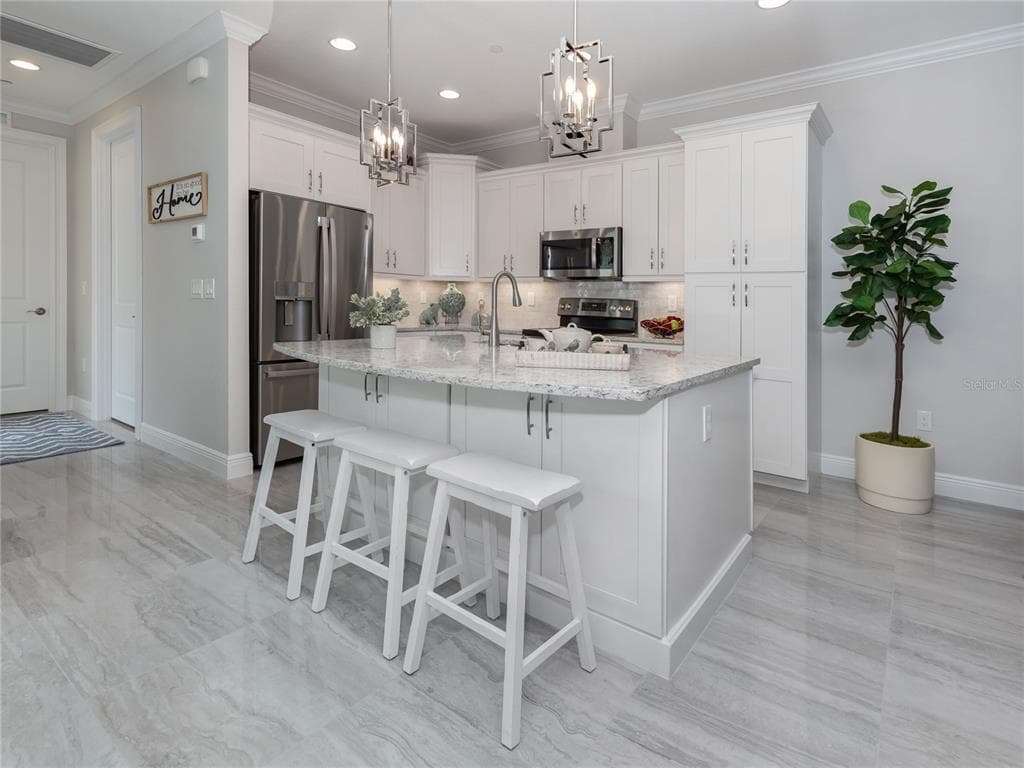 934 E VENICE AVENUE, VENICE, FL 34285 — zdjęcie 4