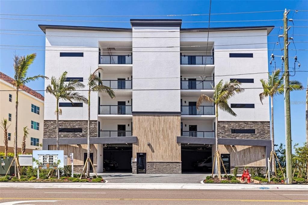 14048 GULF BOULEVARD # 402, MADEIRA BEACH, FL 33708 — zdjęcie 2