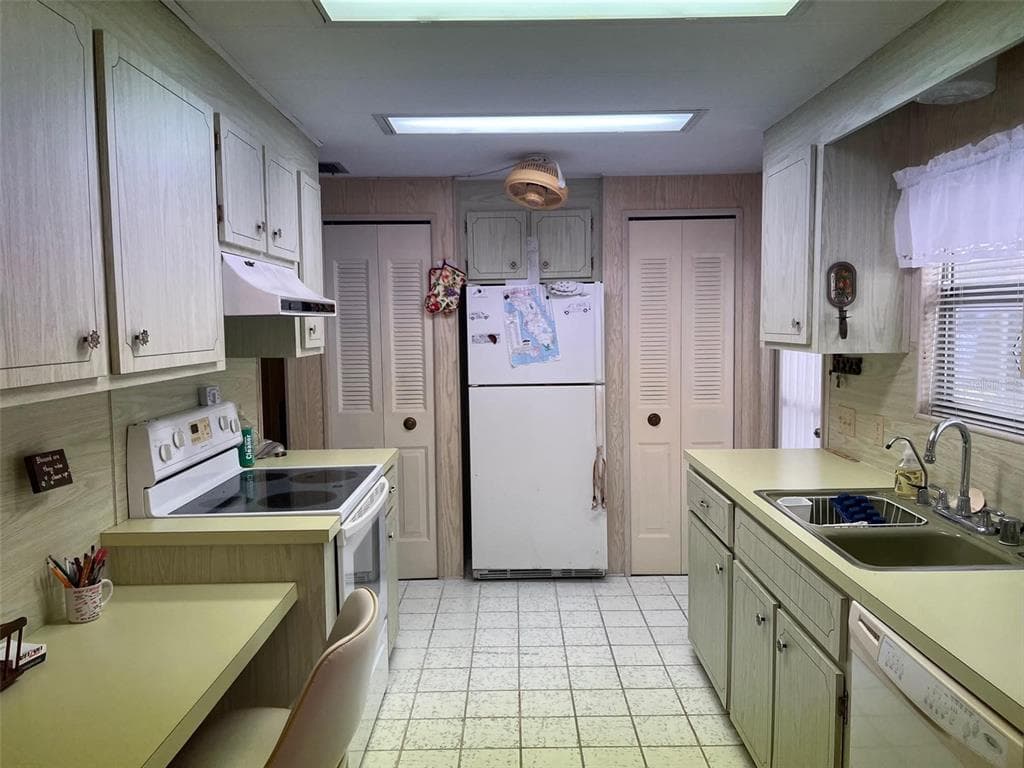 201 ROYAL PALM CIRCLE, LARGO, FL 33778 — zdjęcie 3