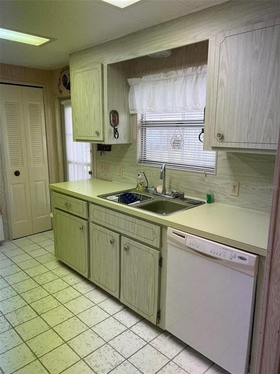 201 ROYAL PALM CIRCLE, LARGO, FL 33778 — zdjęcie 4