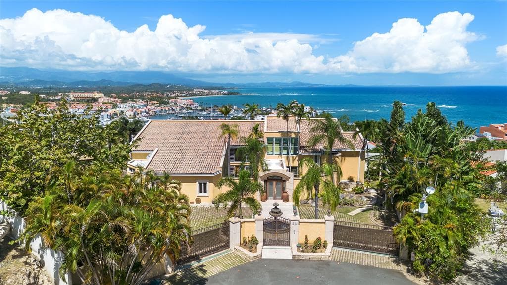 10 RIDGETOP, HUMACAO, PR 00791