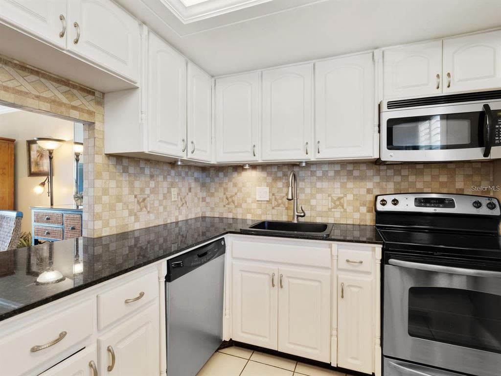 600 SUTTON PLACE # 201, LONGBOAT KEY, FL 34228 — zdjęcie 5