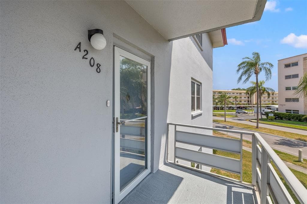 5660 80TH STREET N # A208, ST PETERSBURG, FL 33709 — zdjęcie 2