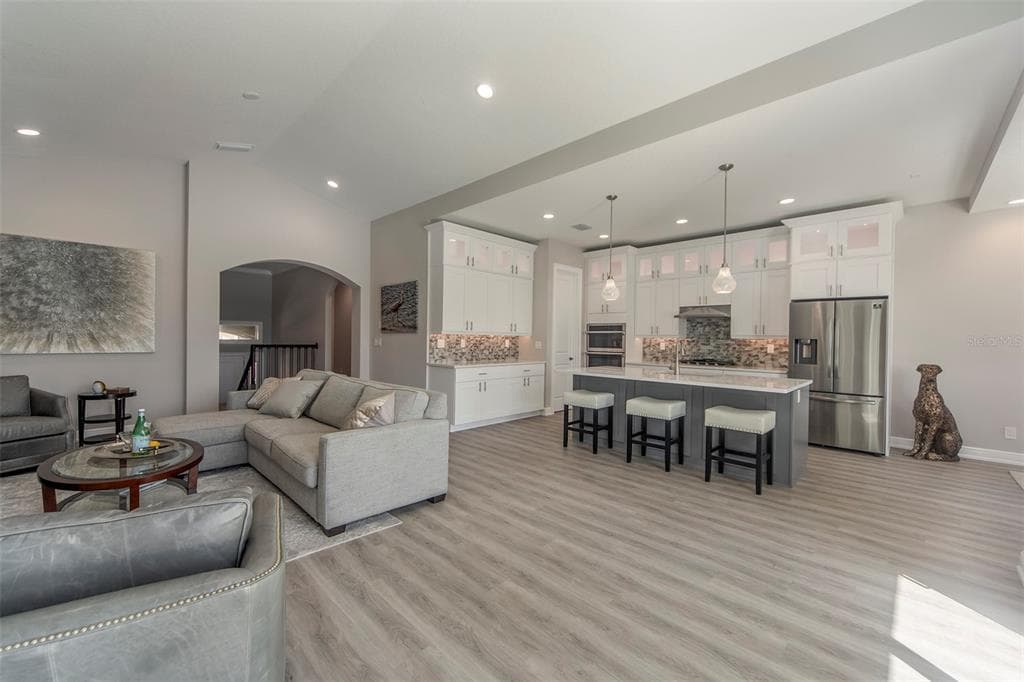 17B FRANKLIN COURT S, ST PETERSBURG, FL 33711 — zdjęcie 4