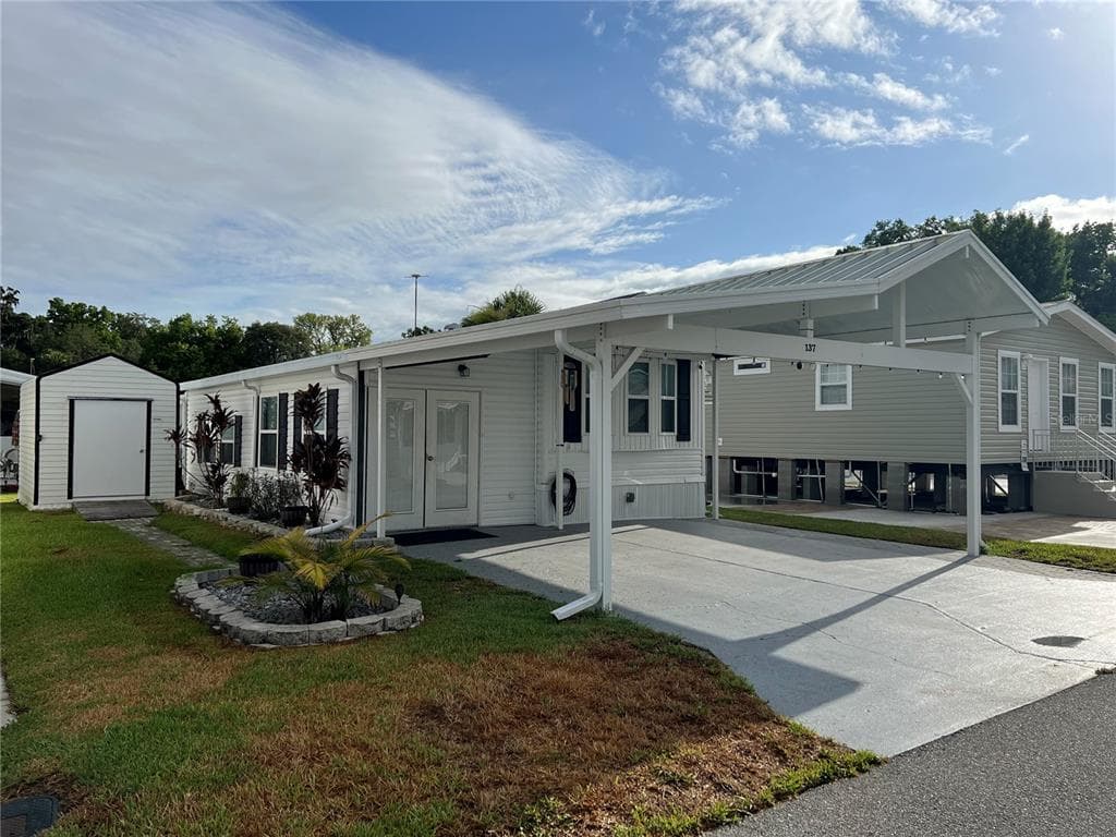 137 CITRUS RIDGE DRIVE, DAVENPORT, FL 33837