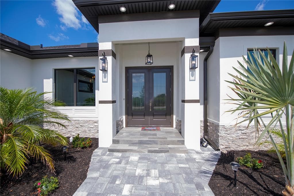 11 PINEHURST COURT, ROTONDA WEST, FL 33947 — zdjęcie 2