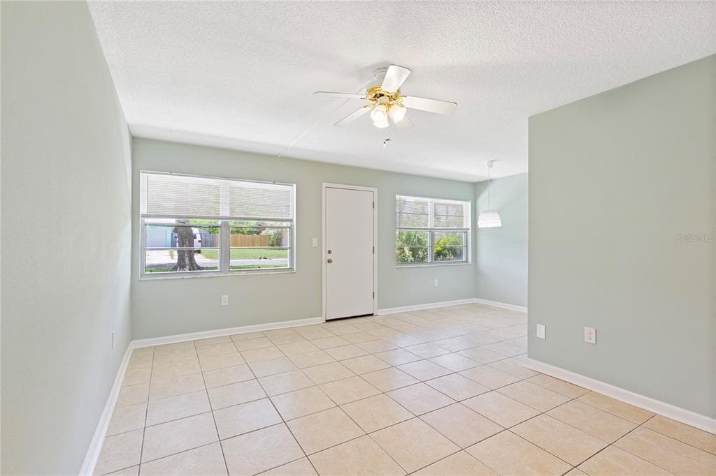 1051 79TH AVENUE N # 103, ST PETERSBURG, FL 33702 — zdjęcie 2