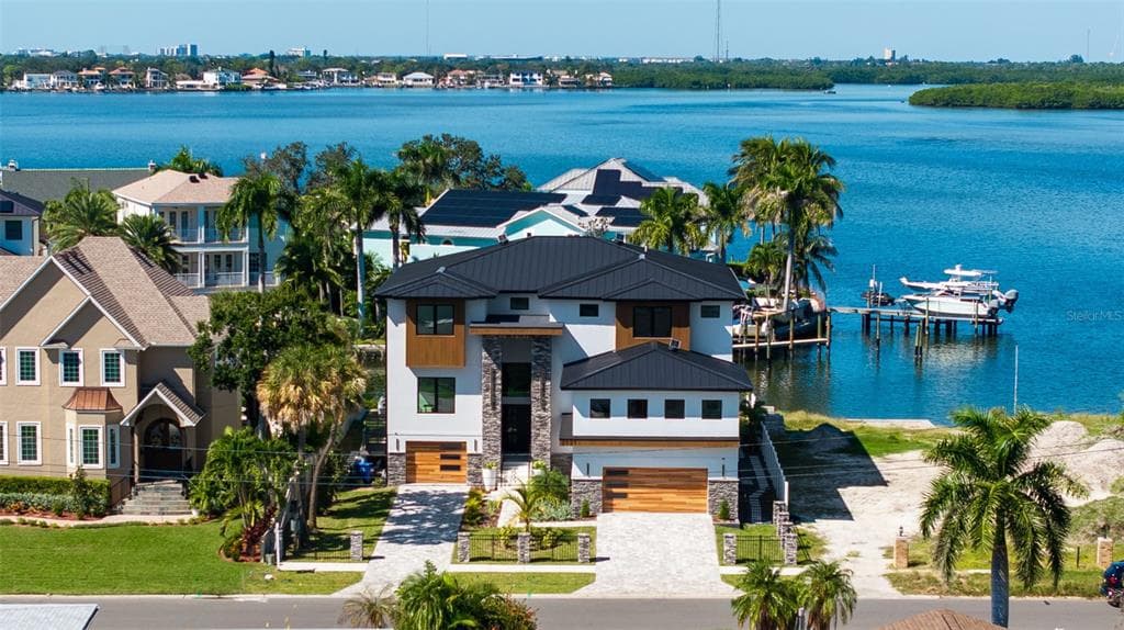 2121 BAYOU GRANDE BOULEVARD NE, ST PETERSBURG, FL 33703 — zdjęcie 2