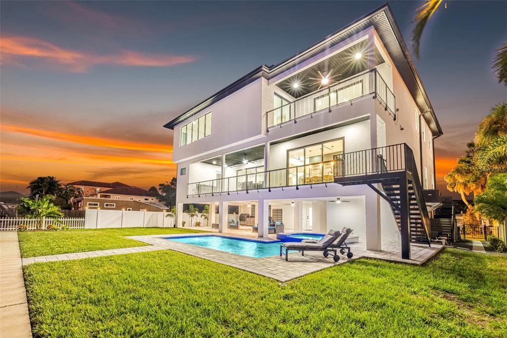 2121 BAYOU GRANDE BOULEVARD NE, ST PETERSBURG, FL 33703 — zdjęcie 4