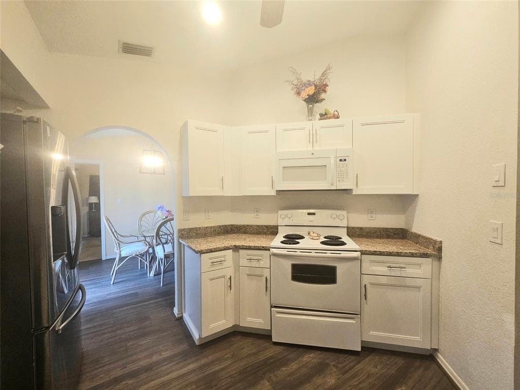 1011 TROPICAL AVENUE NW, PORT CHARLOTTE, FL 33948 — zdjęcie 4