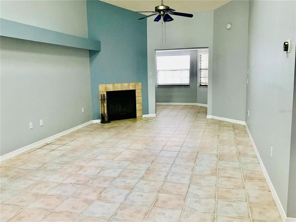 10425 LA MIRAGE COURT # 202, TAMPA, FL 33615 — zdjęcie 4
