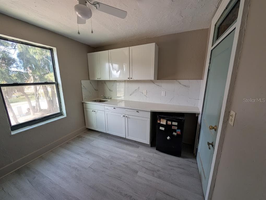401 COLONIA LANE E # 8, NOKOMIS, FL 34275