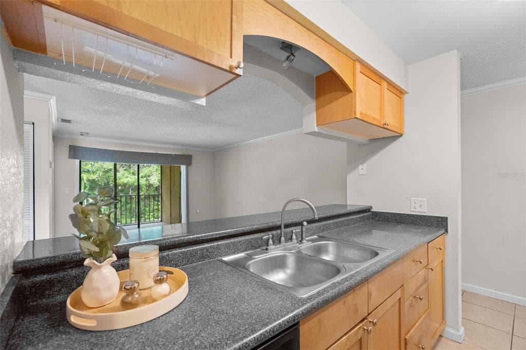 10100 SAILWINDS BOULEVARD N # 205, LARGO, FL 33773 — zdjęcie 3