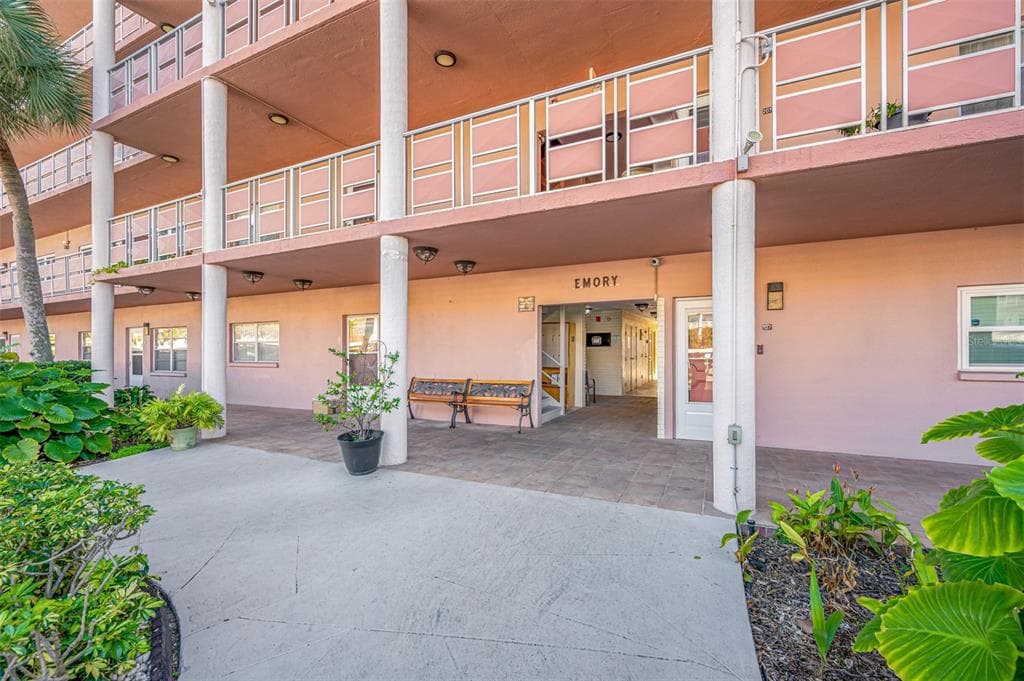 5521 80TH STREET N # 310, ST PETERSBURG, FL 33709 — zdjęcie 3